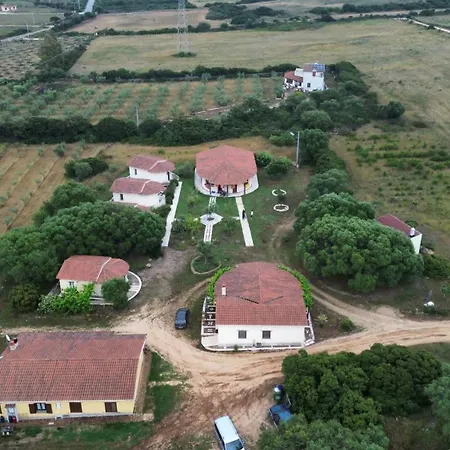 Rubinu 팜스테이 Galtellì